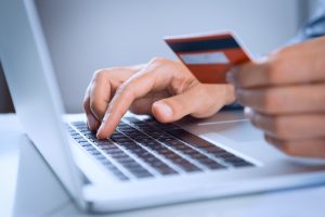 TheMerkle_Uber Debit Card