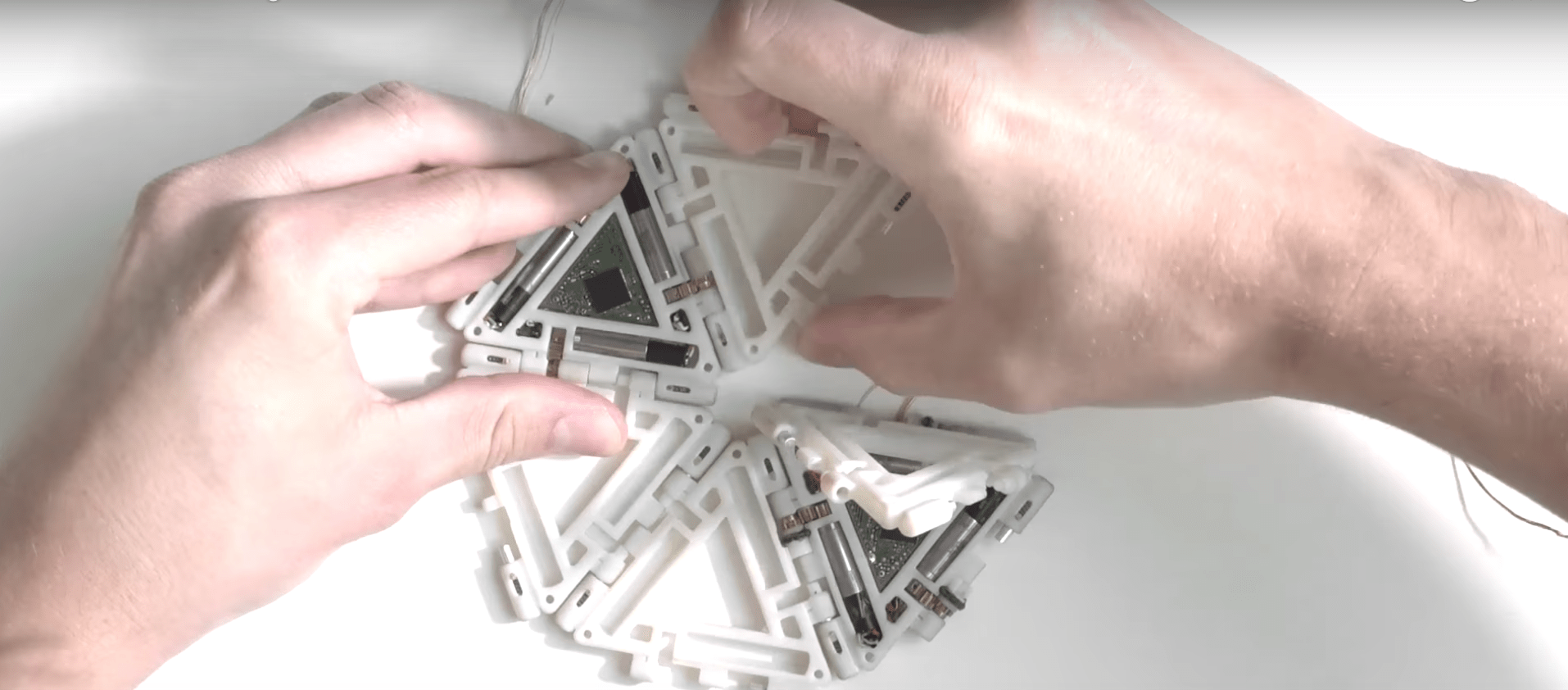 TheMerkle Mori Origami Modular Robot