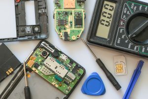 TheMerkle Chip-in-the-middle Smartphone
