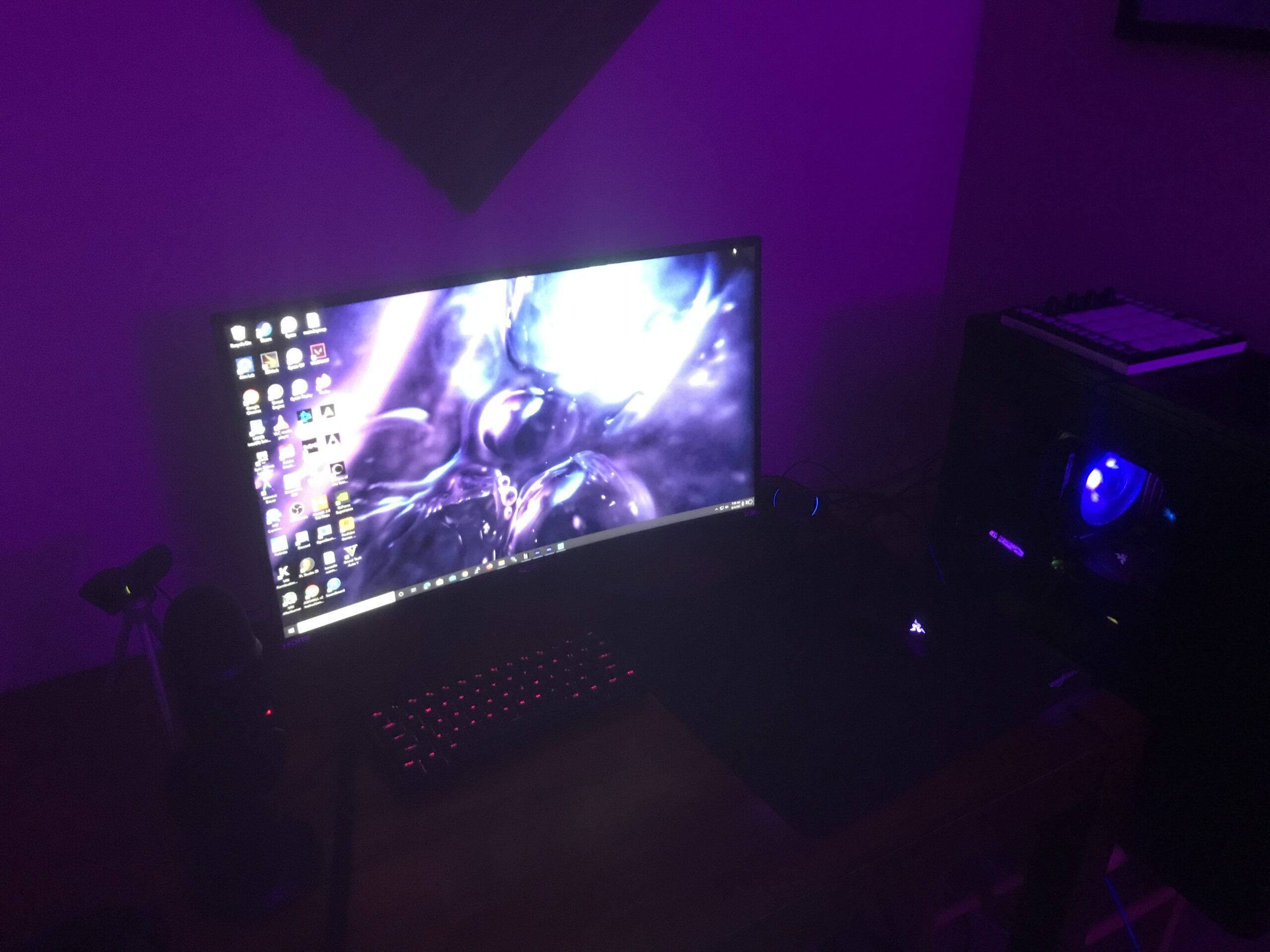 Sceptre Monitor Review - 27" Curved Gaming Monitor (C275B-144RN)
